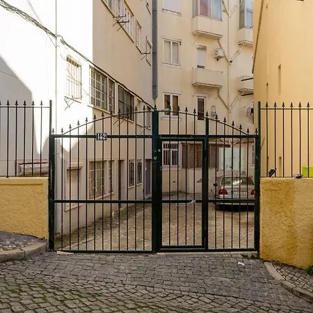 Rua Da Senhora Da Gloria 142 Rc Lejlighed Lisboa