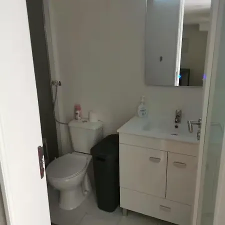 Rodrigues B Apartment *